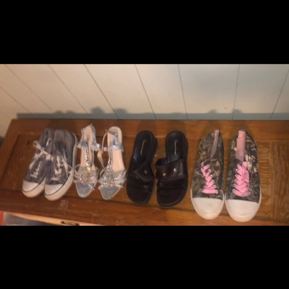 SHOES - Picture 11 of 12
